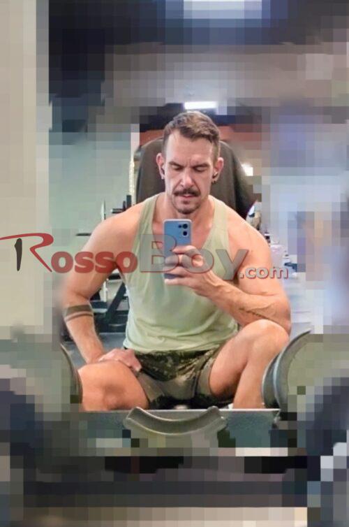 MILANO via Padova Davide toro siciliano 48 di piede