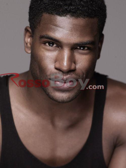 Desmond  Escort Gay Genova