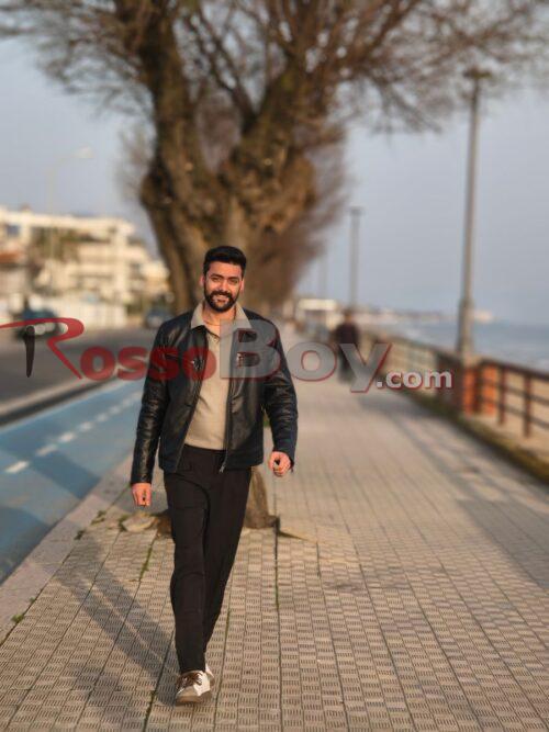 Kumar Escort Gay Latina