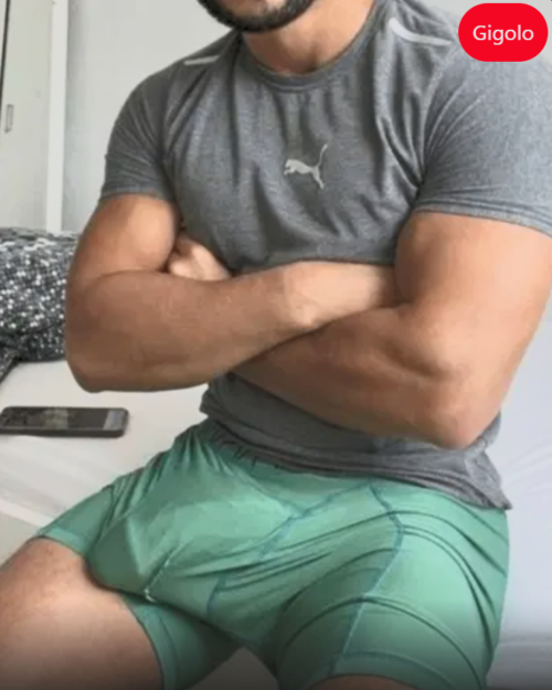 Leo  Escort Boy gigolo Milano
